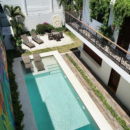 Red Panda Hostal Playa del Carmen Exterior photo