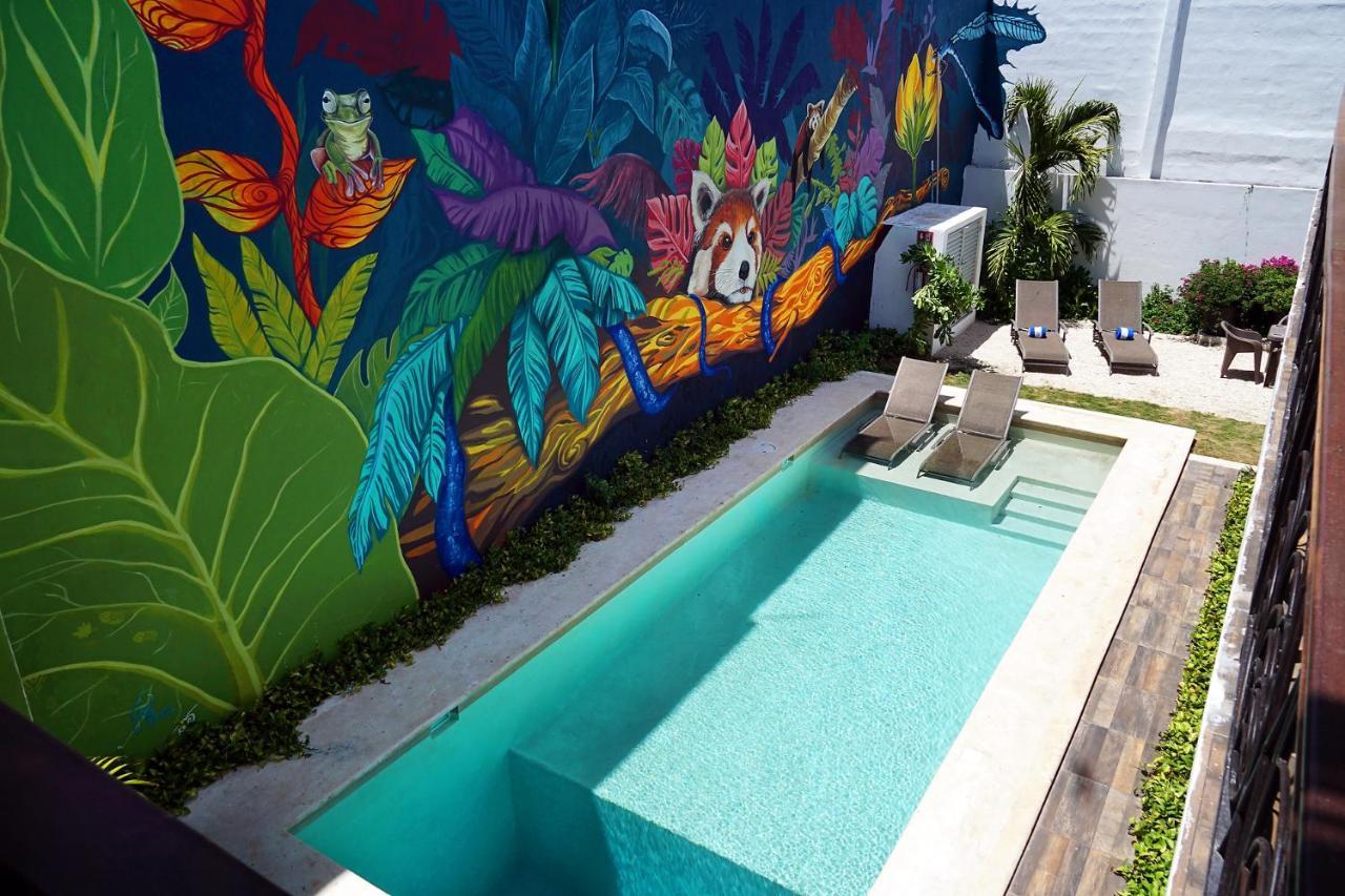 Red Panda Hostal Playa del Carmen Exterior photo