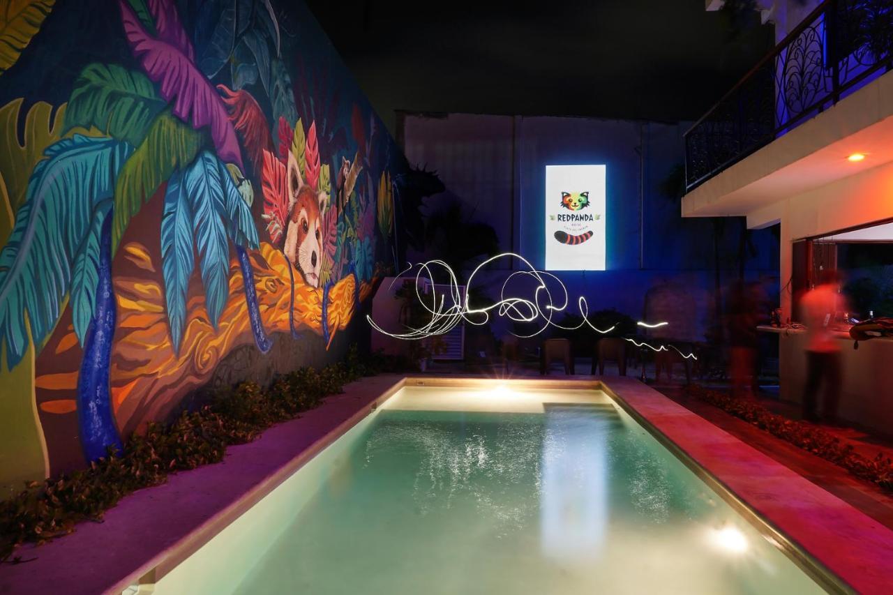 Red Panda Hostal Playa del Carmen Exterior photo
